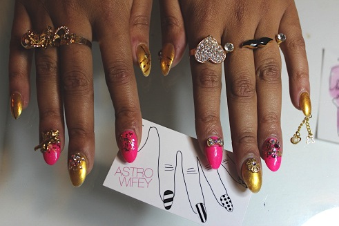 astrowifey: pressy pressy gal