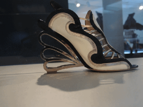 bk museum:nicholas kirkwood 4